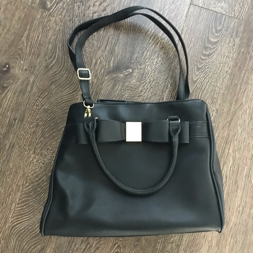 💥4/$25💥 Merona Black Bow Purse with Gold Accents